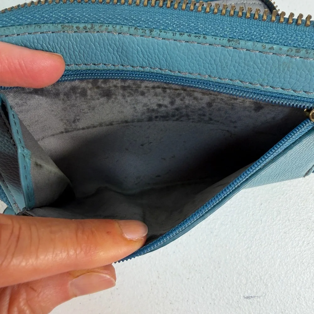 Fossil Logan Zip Around Clutch Wallet Wristlet Pebbled Leather‎ Teal Blue Travel